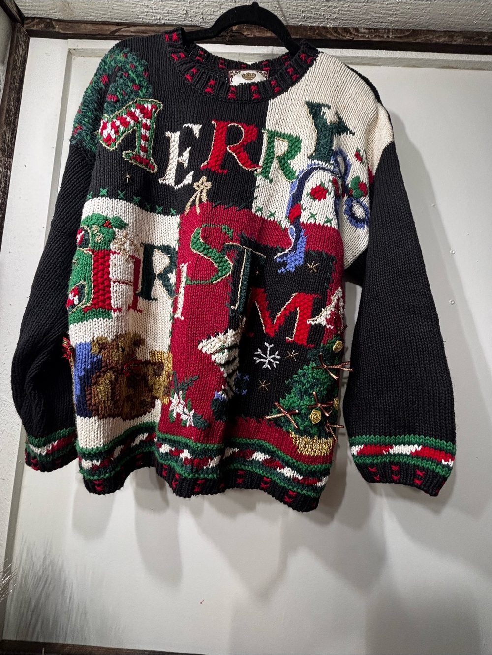 Tiara International Women’s Vintage Holiday Knit Sweater(XL)- Red, Black & Green